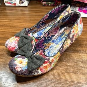Irregular choice Dazzle Razzle IC size 43 mid heel pumps